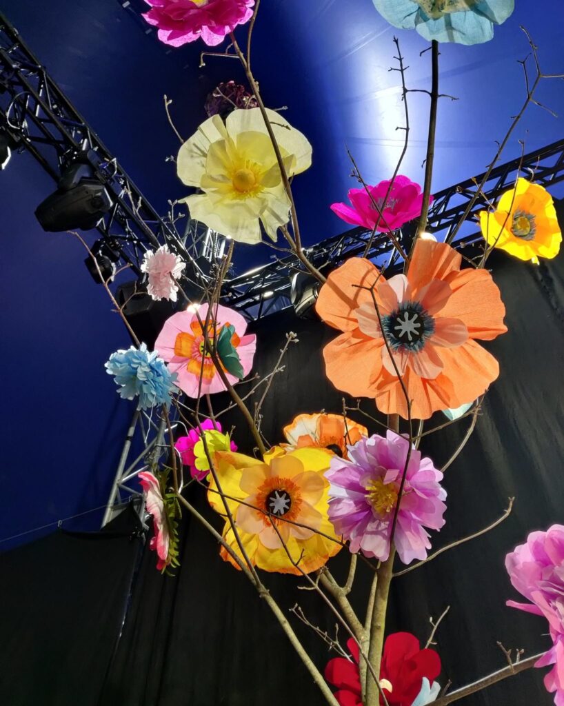 blomster dekoration til heartland festival